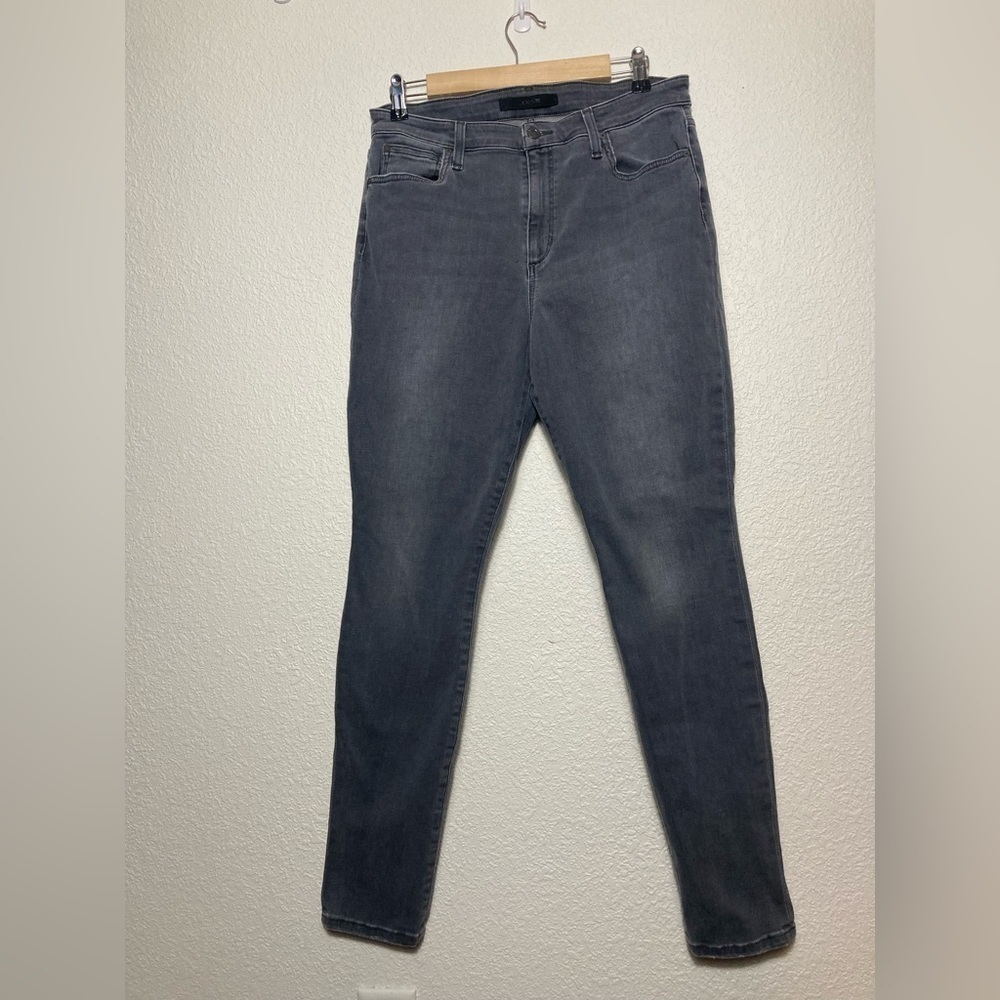 Joe’s Jeans faded black FLAWLESS THE CHARLIE high rise skinny jeans W32